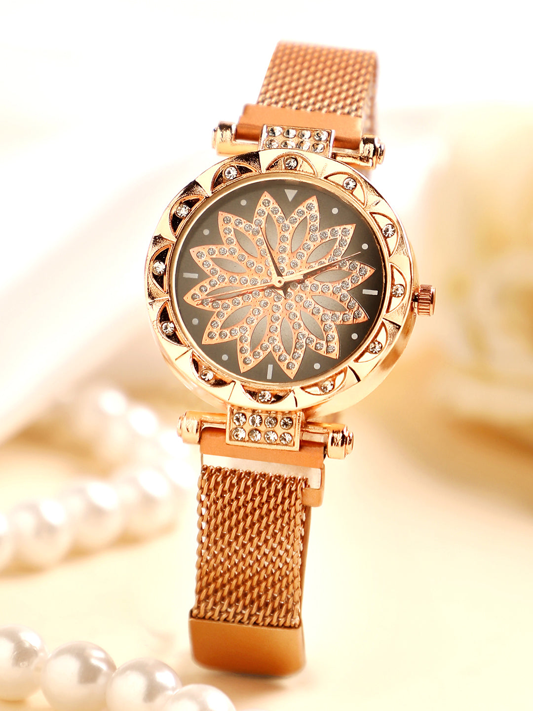 Black & Gold Crystal Stone Decorative Analog Round Dial With Gold Metal Mesh Strap