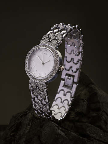 The Scalex Gem Round Watch - Metallic Silver
