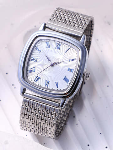 The Pavement Square Watch - Metallic Silver
