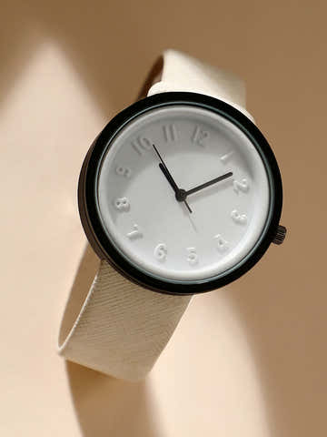 White & Black Analog Round Dial With Black Hour Marker & White Leather Strap