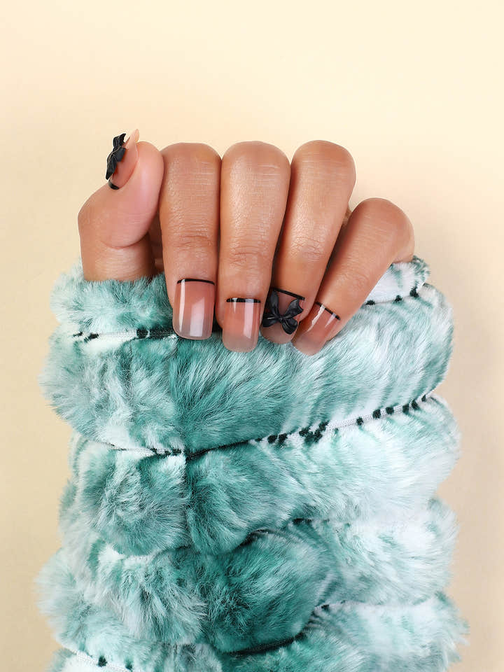 The Bow Press-On Nails - Onyx Black