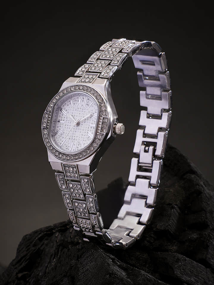 The Hélios Cushion Watch - Metallic Silver