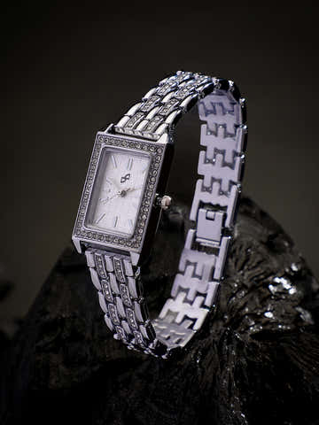 The Chérie Rectangular Watch - Metallic Silver