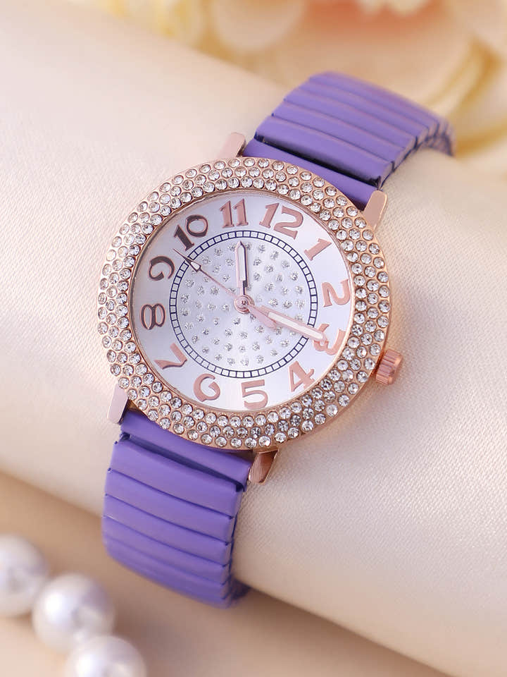 The Ribbed Round Watch