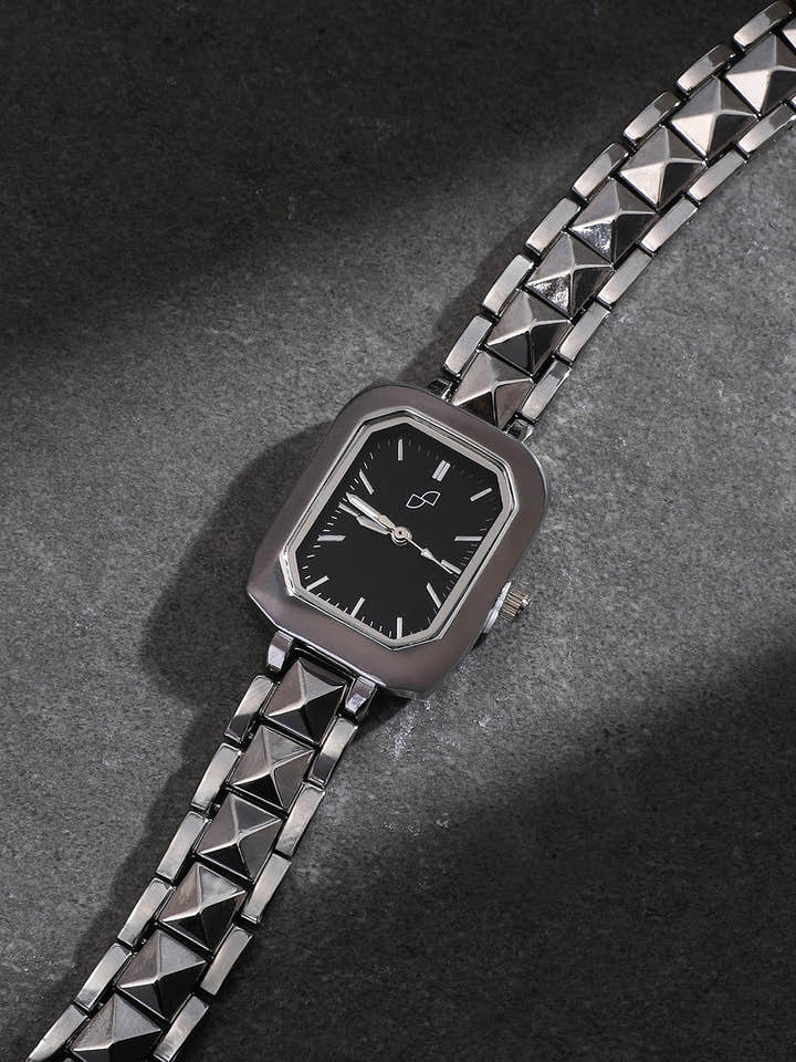 The Savile Rectangular Watch - Metallic Silver