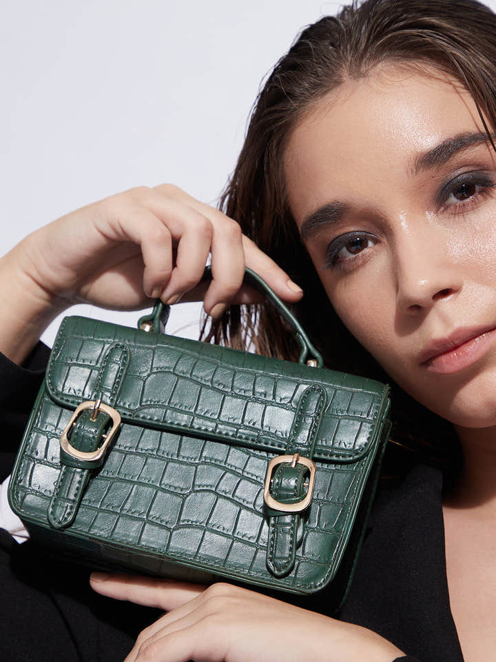 Green Colourblocked Vegan Leather Structured Hobo Bag With Quilted