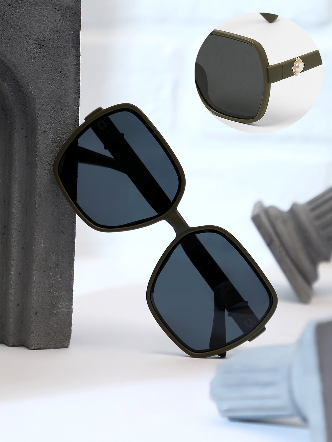 The Embellished Oversized Sunglasses - Olive Green