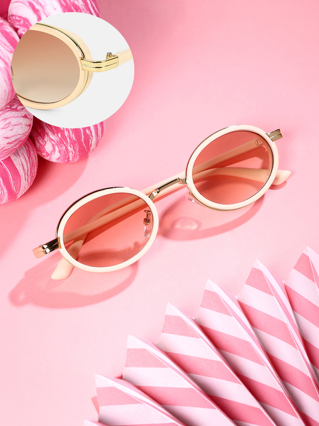 The Malibu Block Oval Sunglass - Off-White