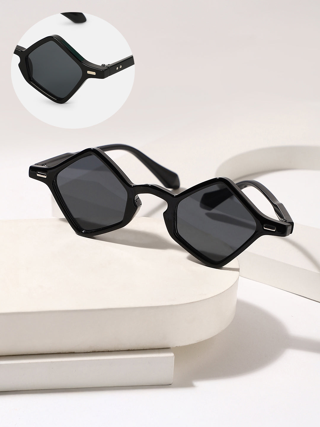 The Circuscore Diamond Sunglass - Midnight Black