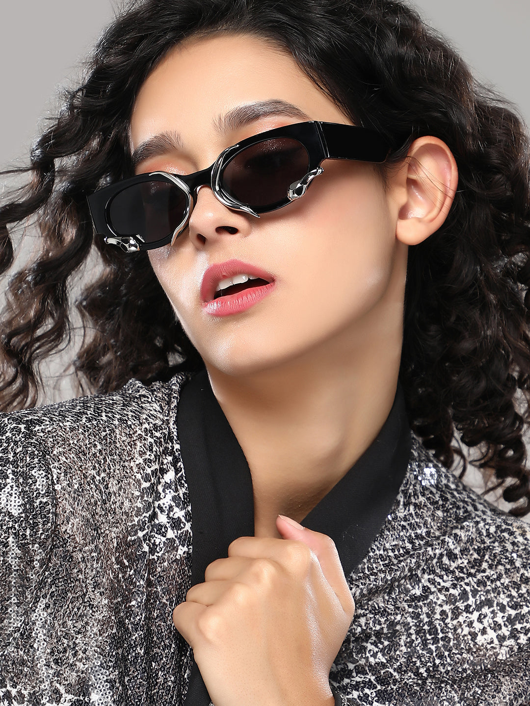 Haute Sauce Women's The The Viperis Oval Sunglasses For Casual