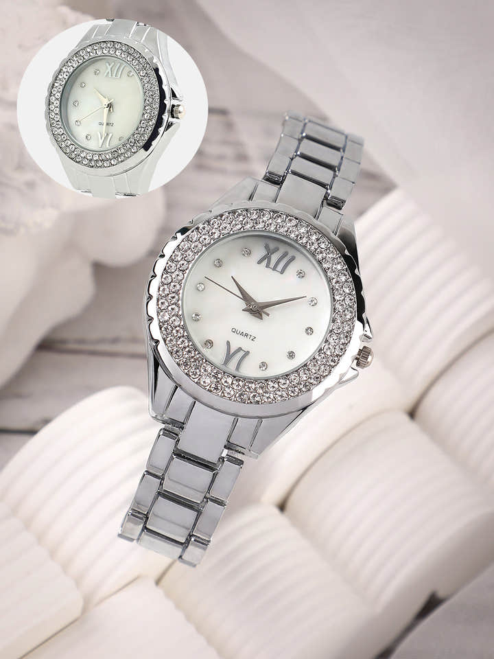 The Crystalized Round Watch - Metallic Silver