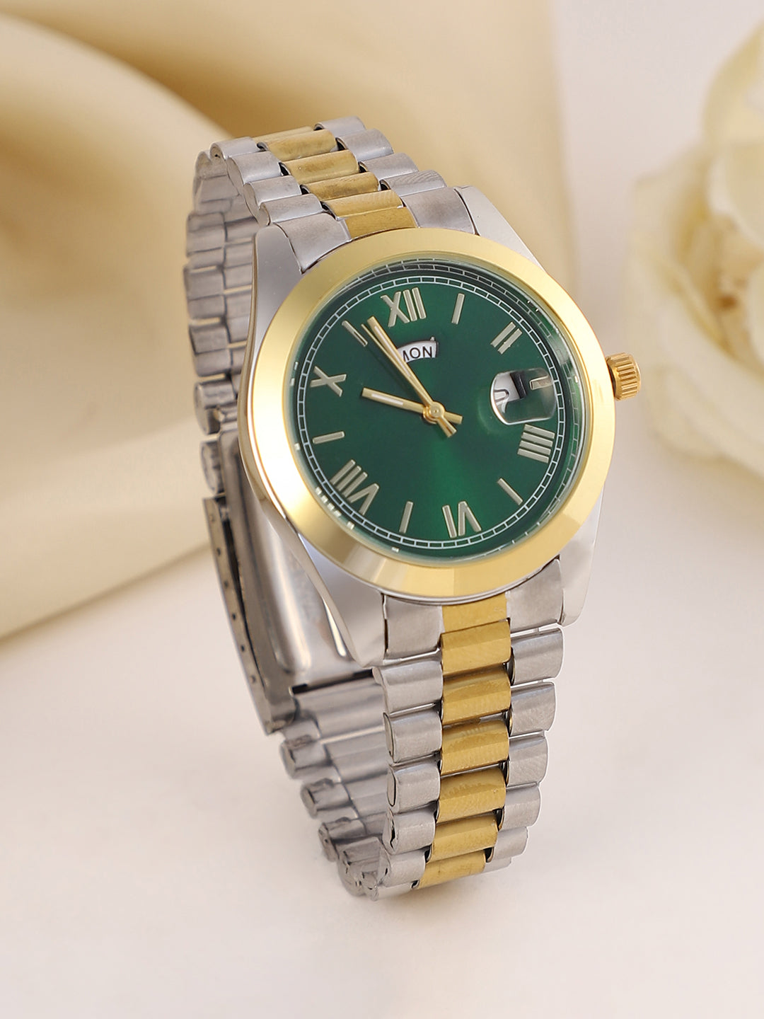 The Lorenzé Round Watch
