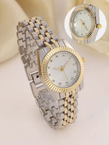 The Ribbed H-Link Round Watch