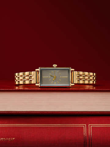The Minimal Rectangle Watch - Champagne Gold