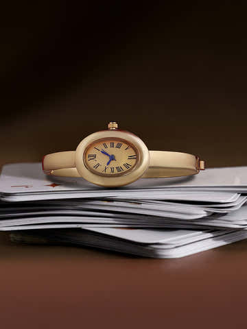 The Champagne Classic Watch - Gold