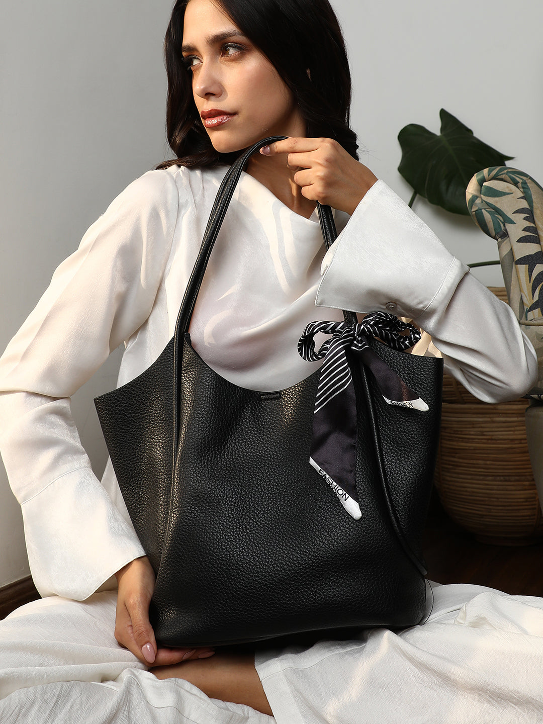 The Metrograph Tote Bag With Pouch - Onyx Black