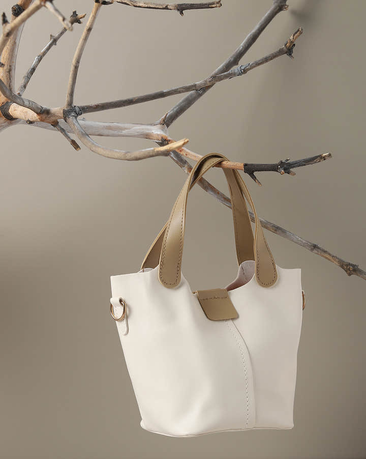 Vera White Handbag