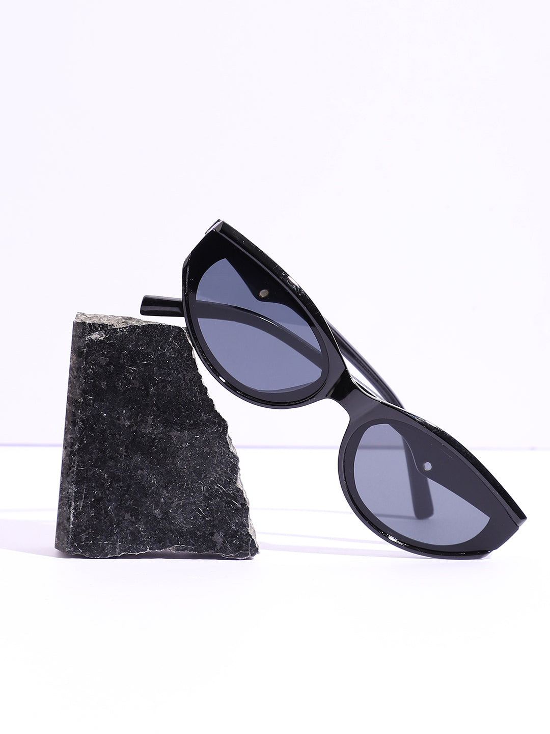 Black Frame Retro Sunglasses