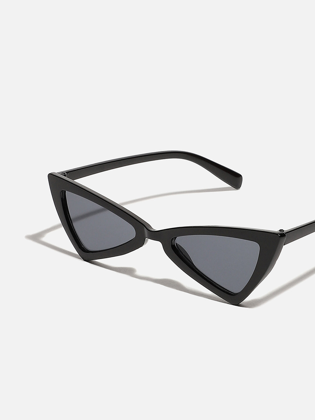 BLACK FRAME RETRO SUNGLASS