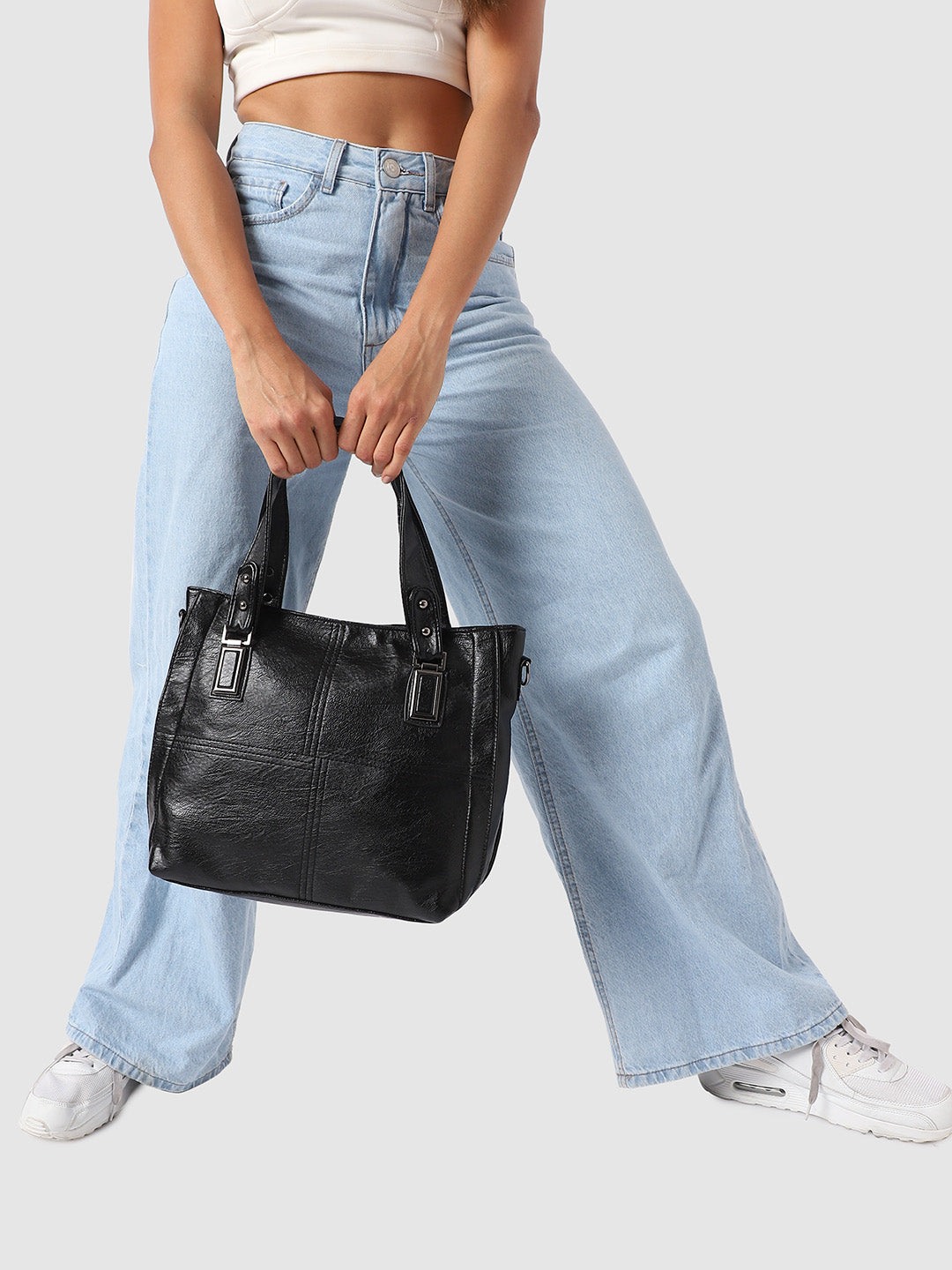 City Essential Handbag - Black