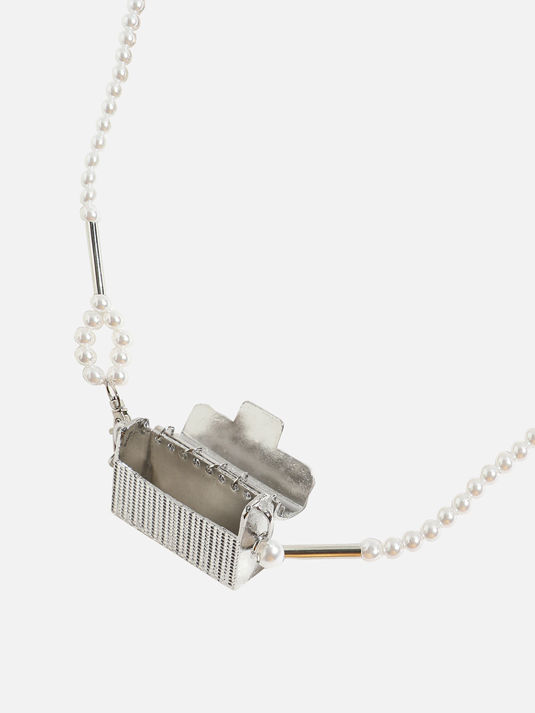 Dazzling Allure: Adorning With A Metallic Bodychain & Mini Purse