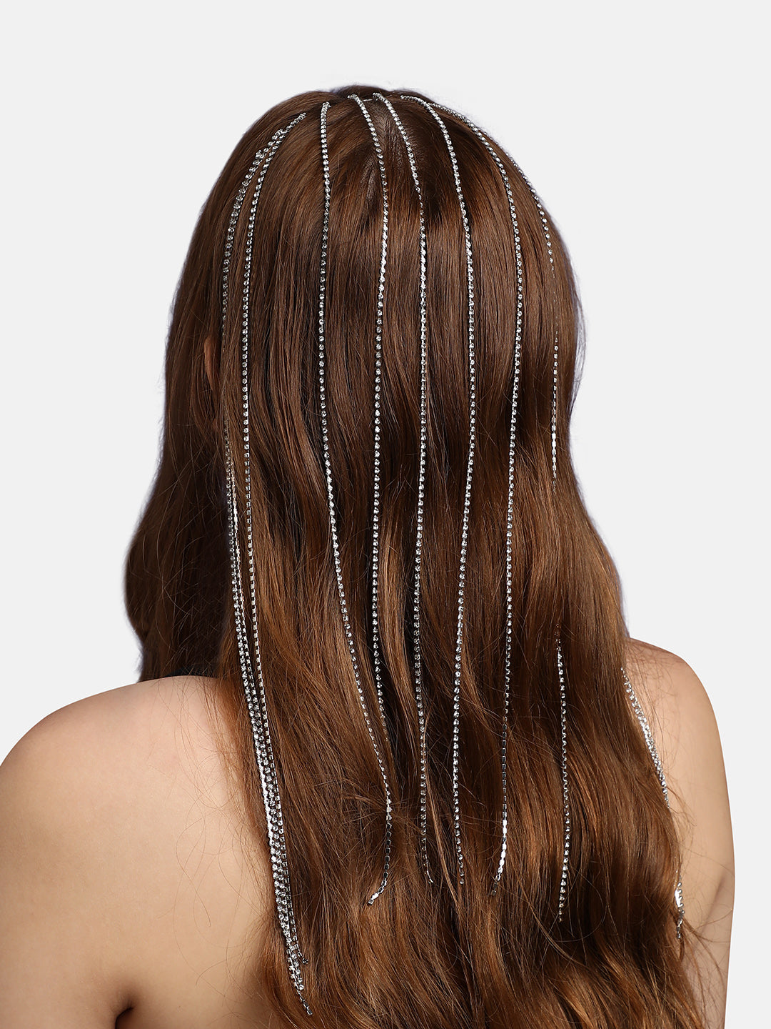 Regal Sparkle: Embracing Royalty With An Embellished Hairband