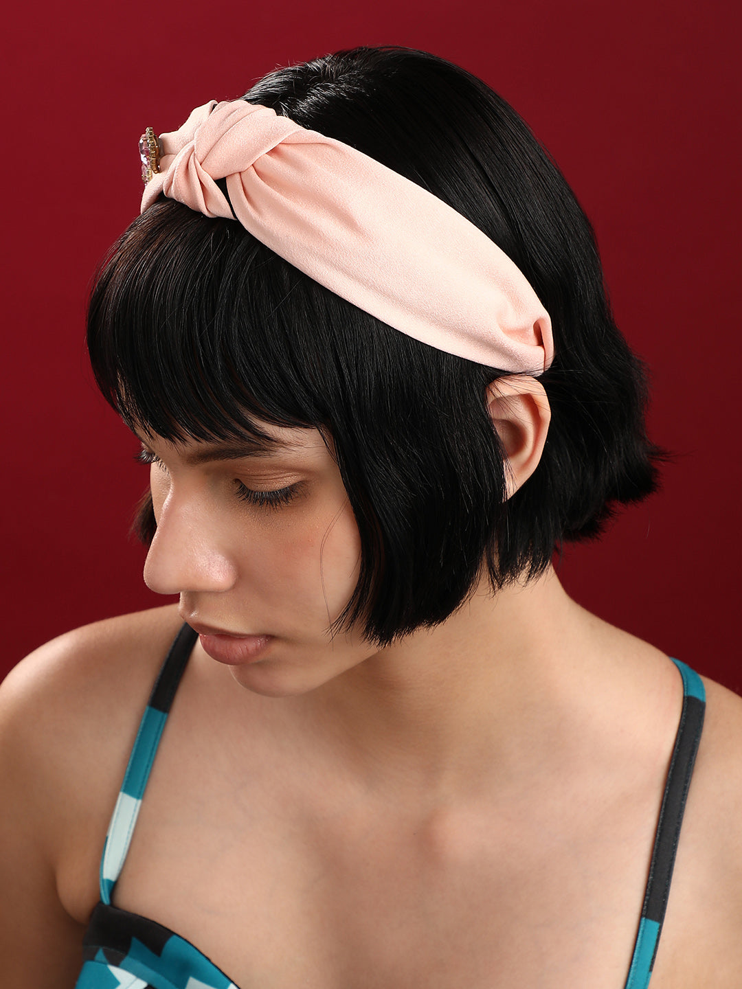 Sparkling Tresses: The Statement Embellished Hairband