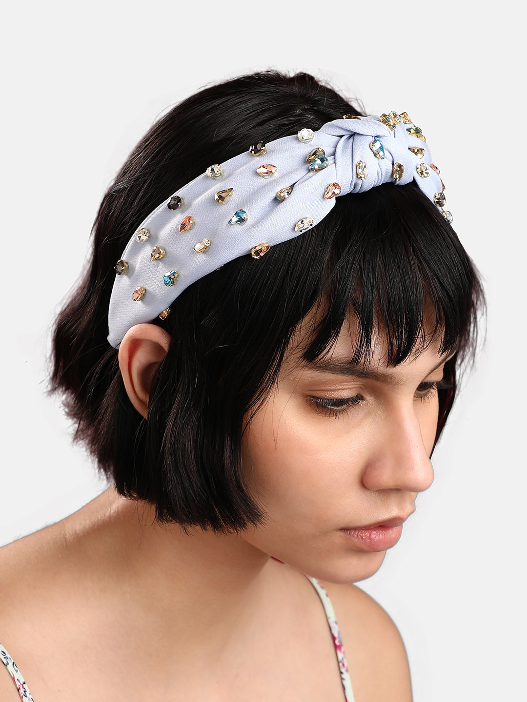 Embrace The Sparkle: Rocking An Embellished Hairband