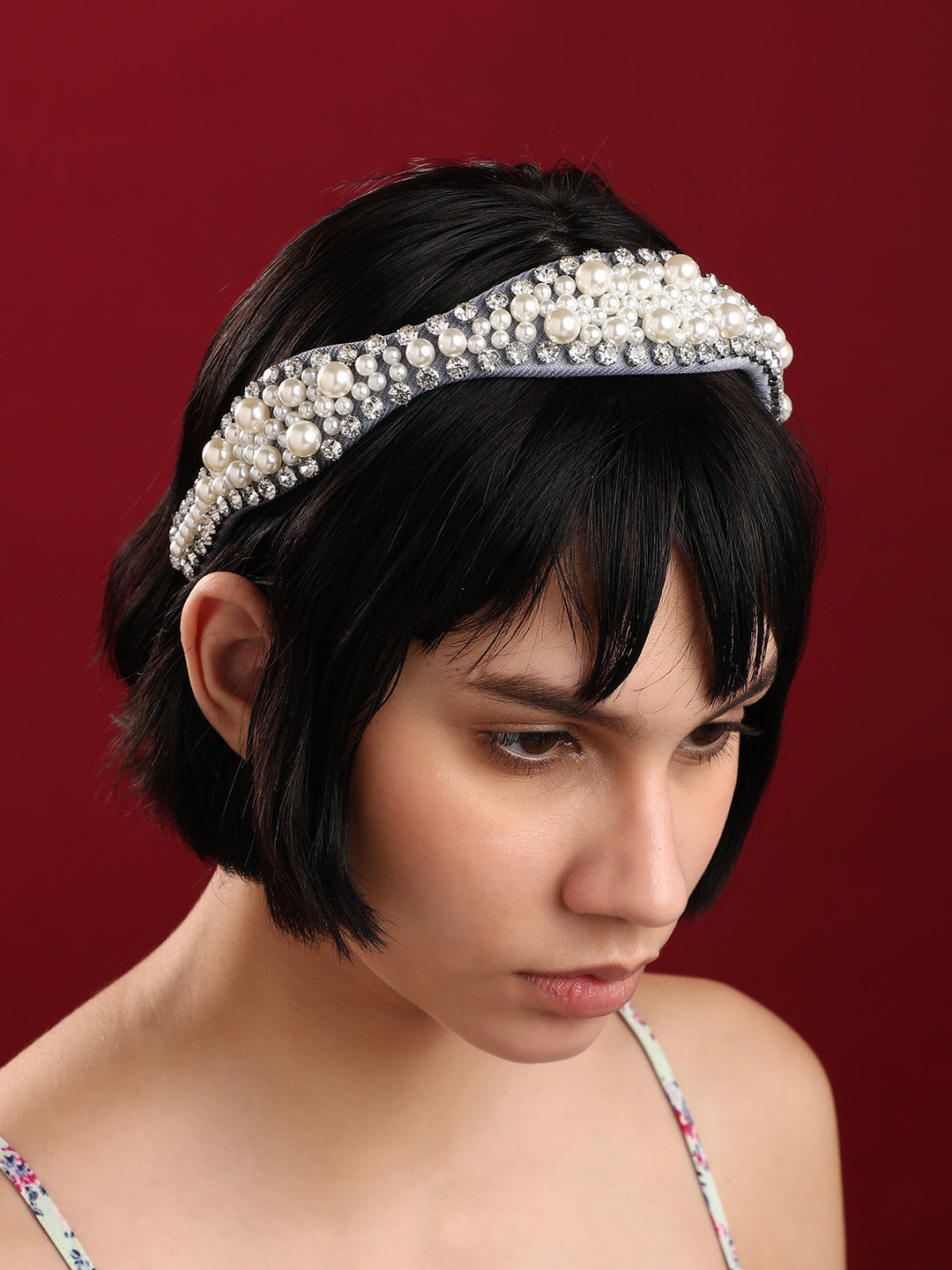 The Perfect Accessory: Graceful With An Embellished Hairband