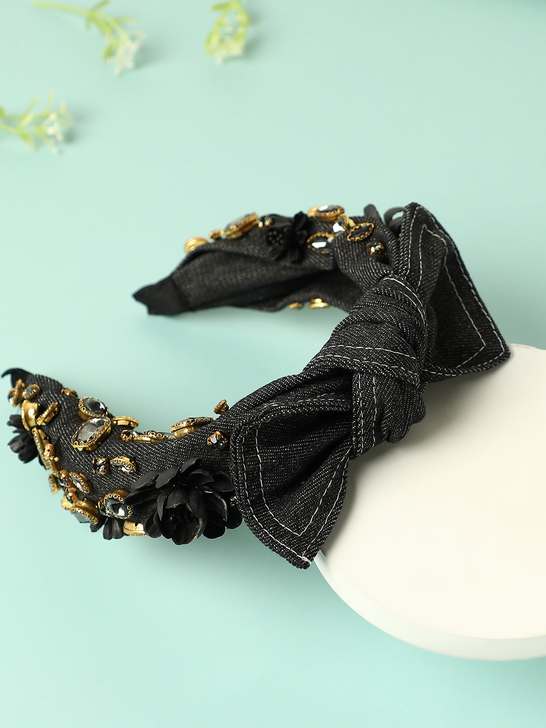 Intricate Halo Bands