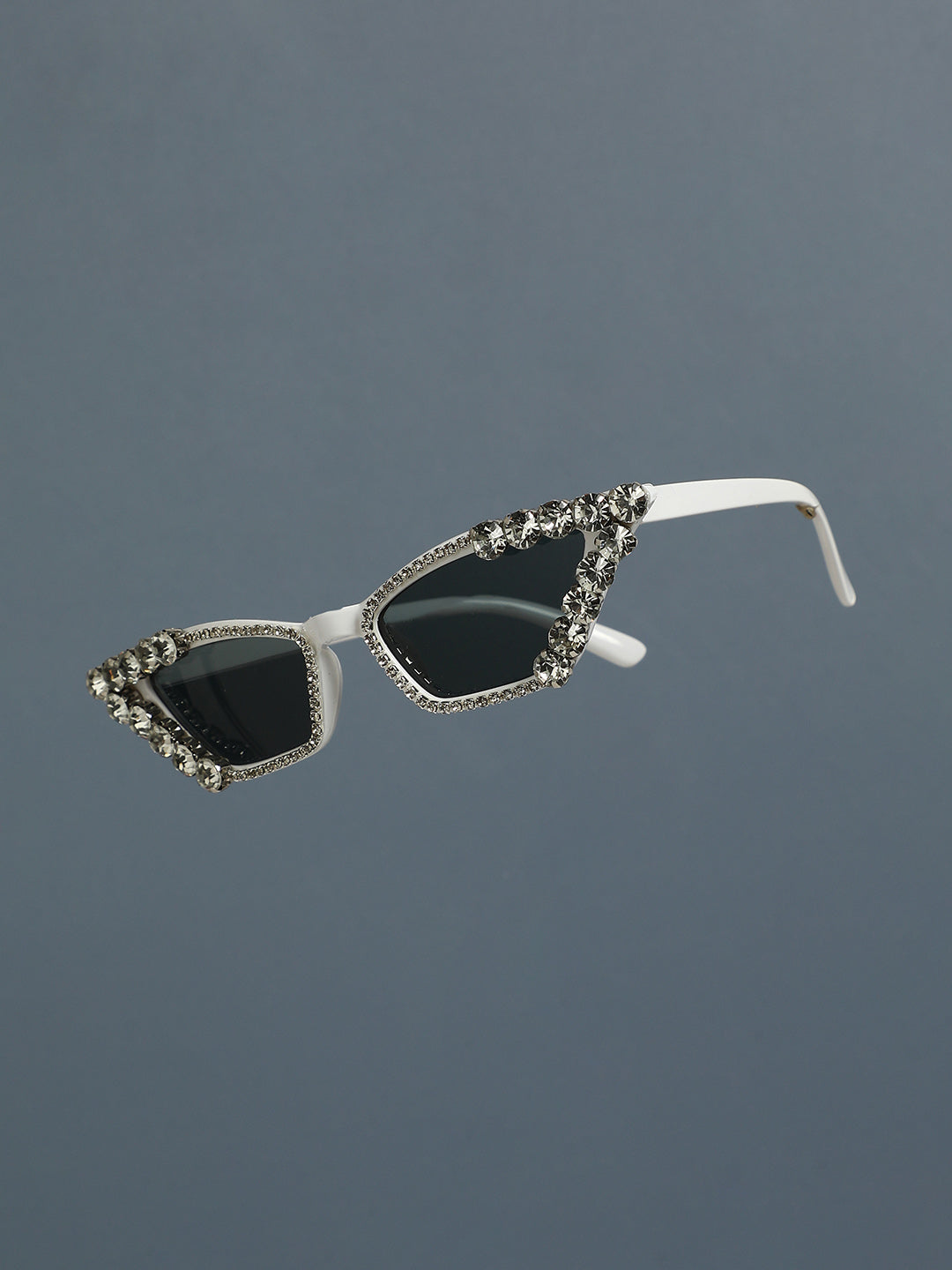 Jeweled Frames: Exquisite Sunglasses