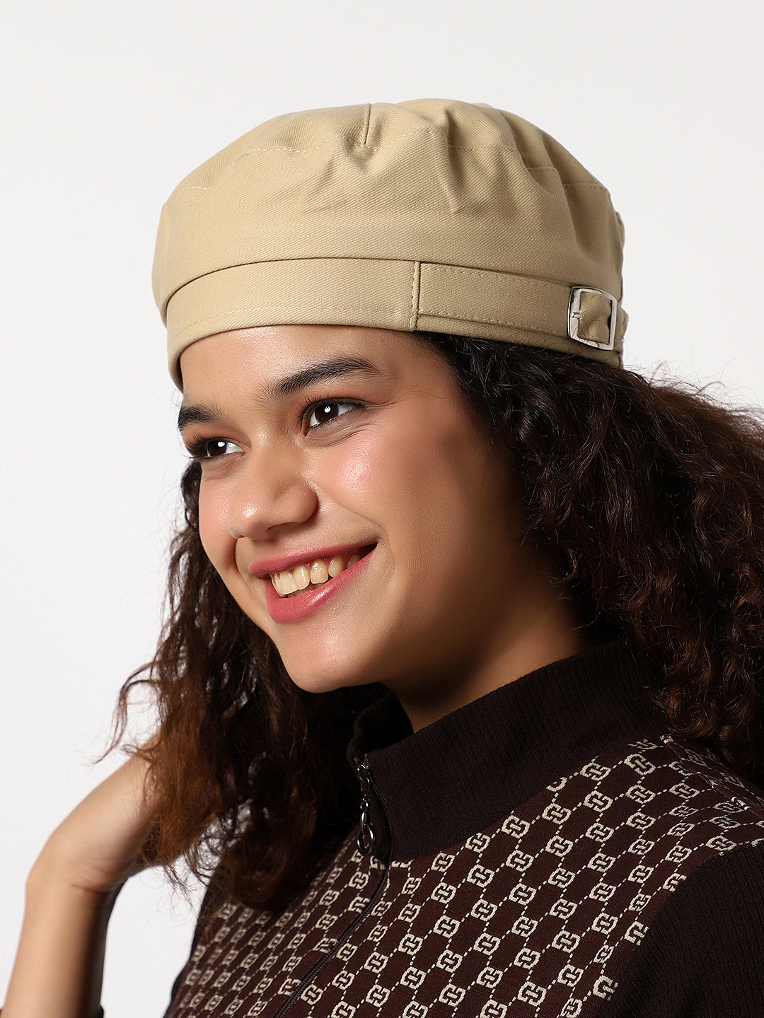 Beige Solid Beret Hat With Buckle Detail