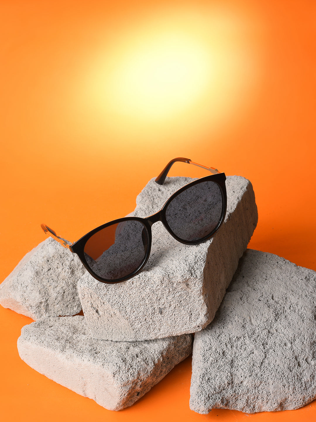 Glow Up Sunglasses With Chain