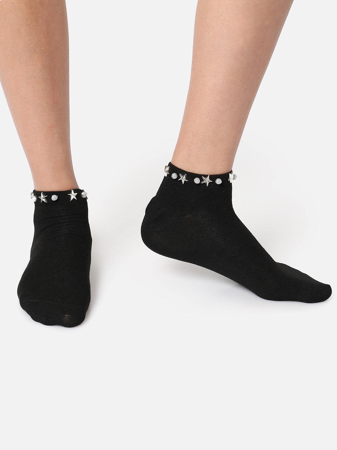SET OF 2 EMBELLISHED ANKLE LENGTH SOCKS