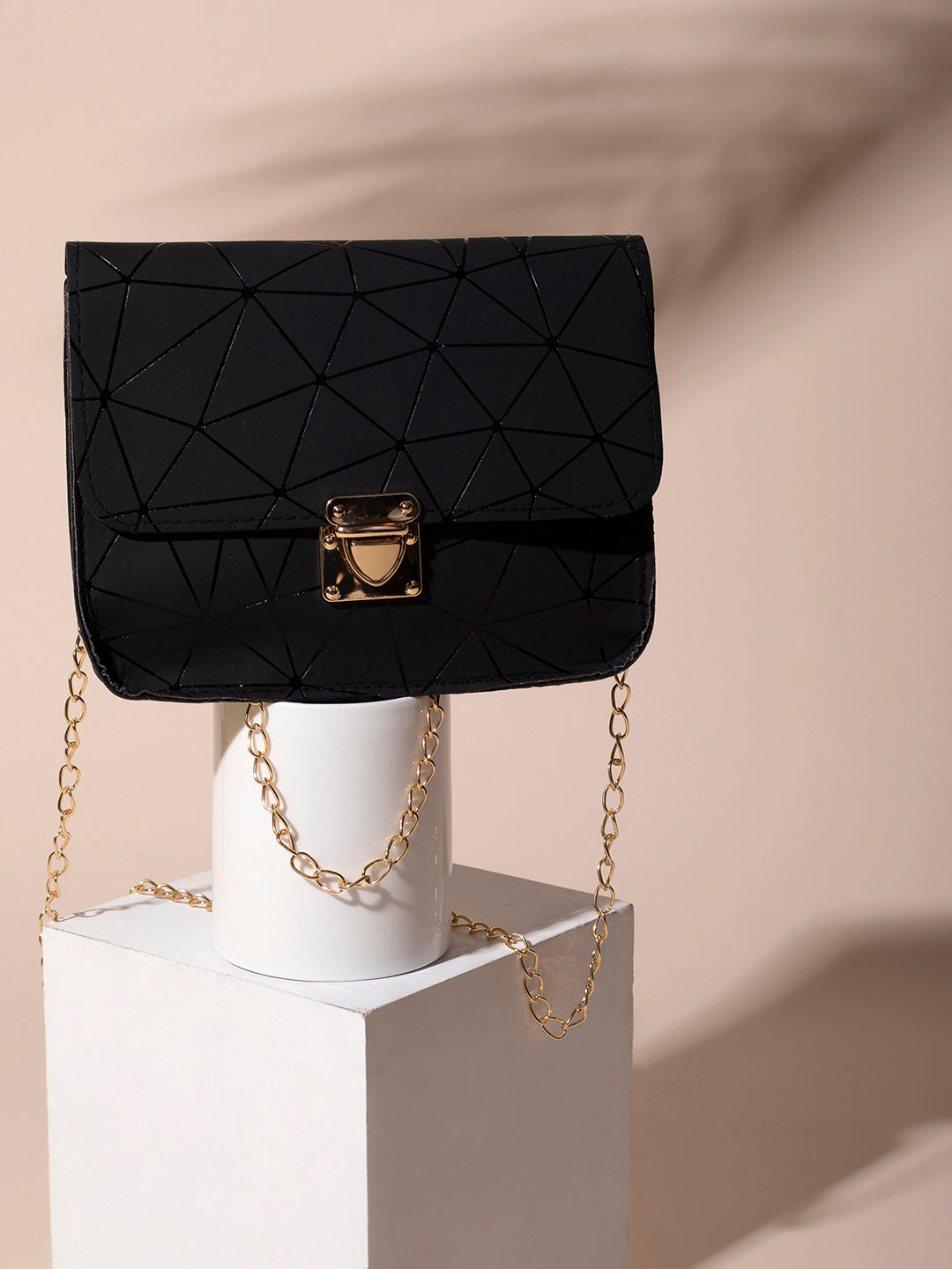Black Handbags - The Ultimate Style Statement