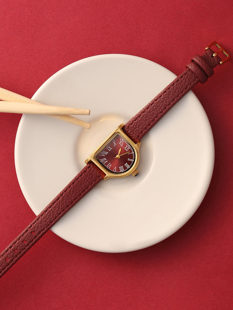 The Minimal Oval Watch - Classic Red