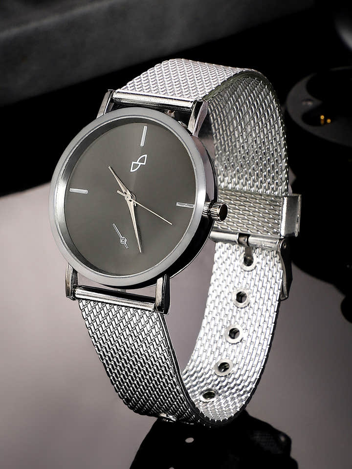 Solid Round Watch - Silver