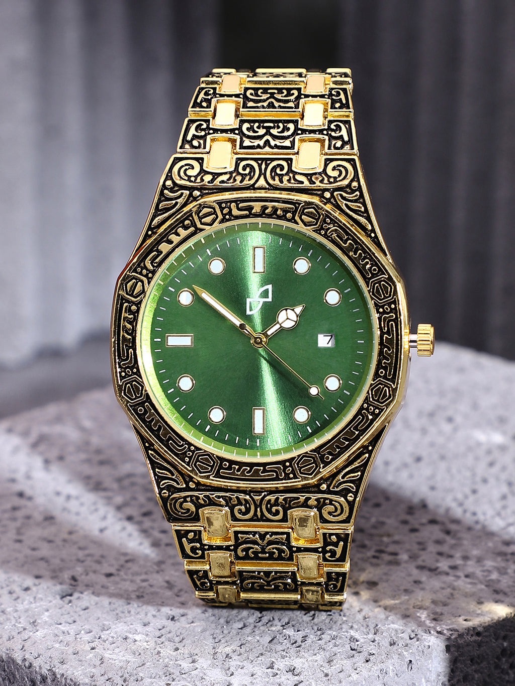 Embossed Round Watch - Gold