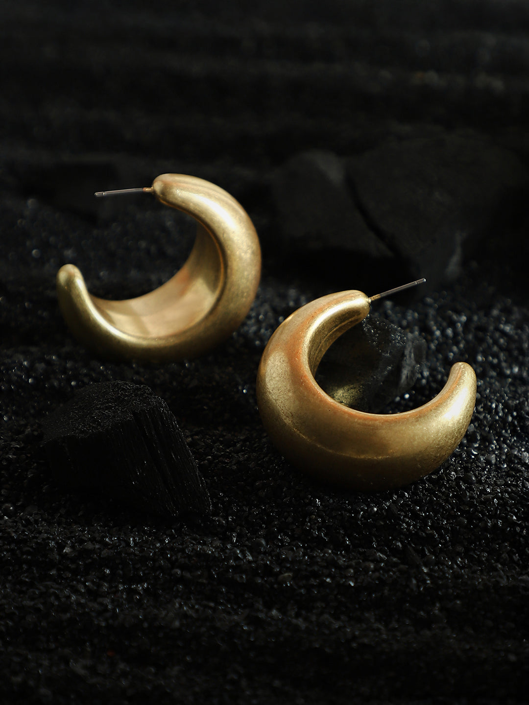 The Matte Hoop Earrings - California Gold