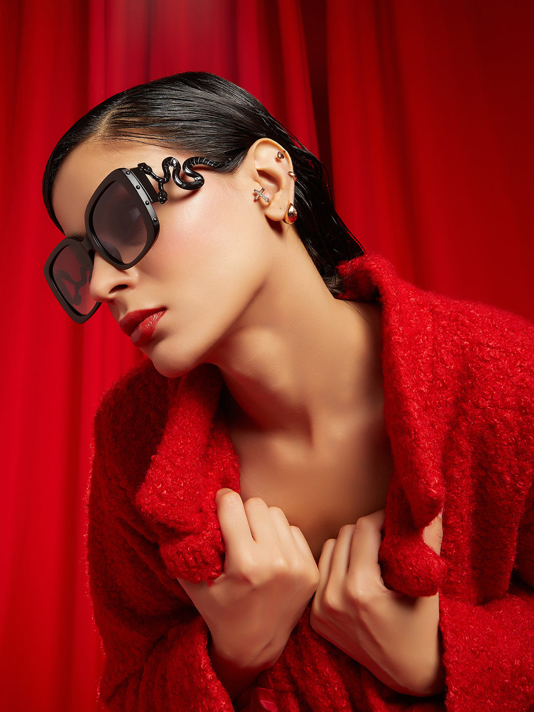 The Aureate Viper Butterfly Sunglasses - Onyx Black