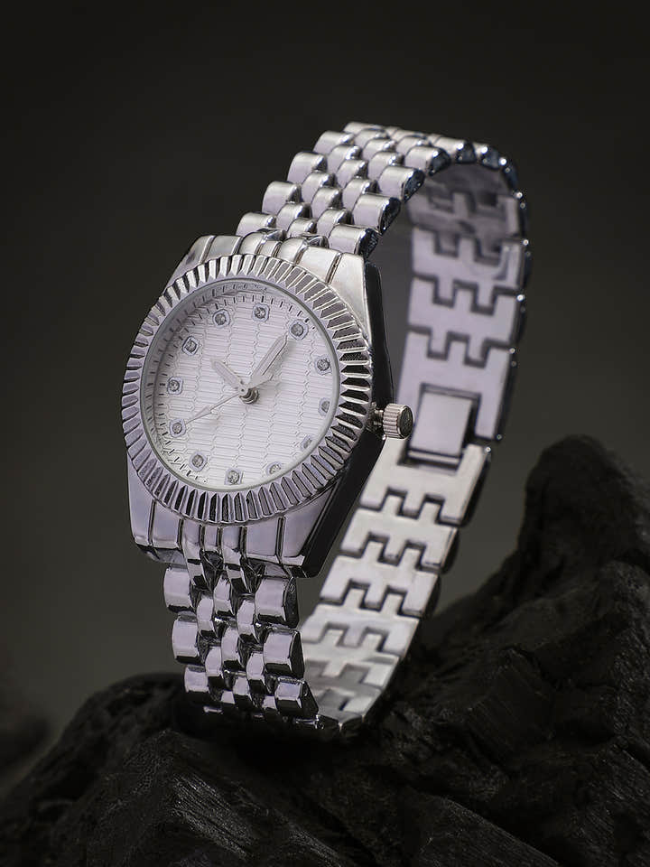 The Ribbed H-Link Round Watch