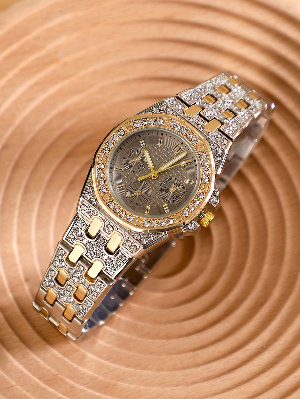 The Geneva H-Link Round Watch