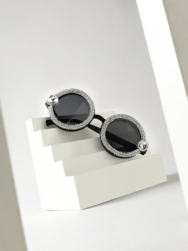 Statement Sunglasses: Eye-Catching Embellishments