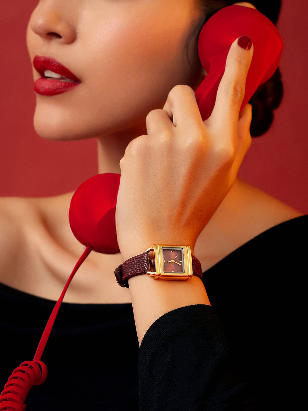 The Vintage Square Watch - Crimson Red