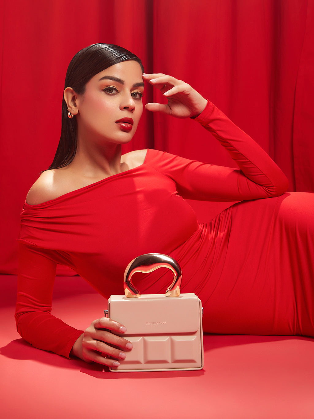 The Caldera Boxed Hand Bag - Beige