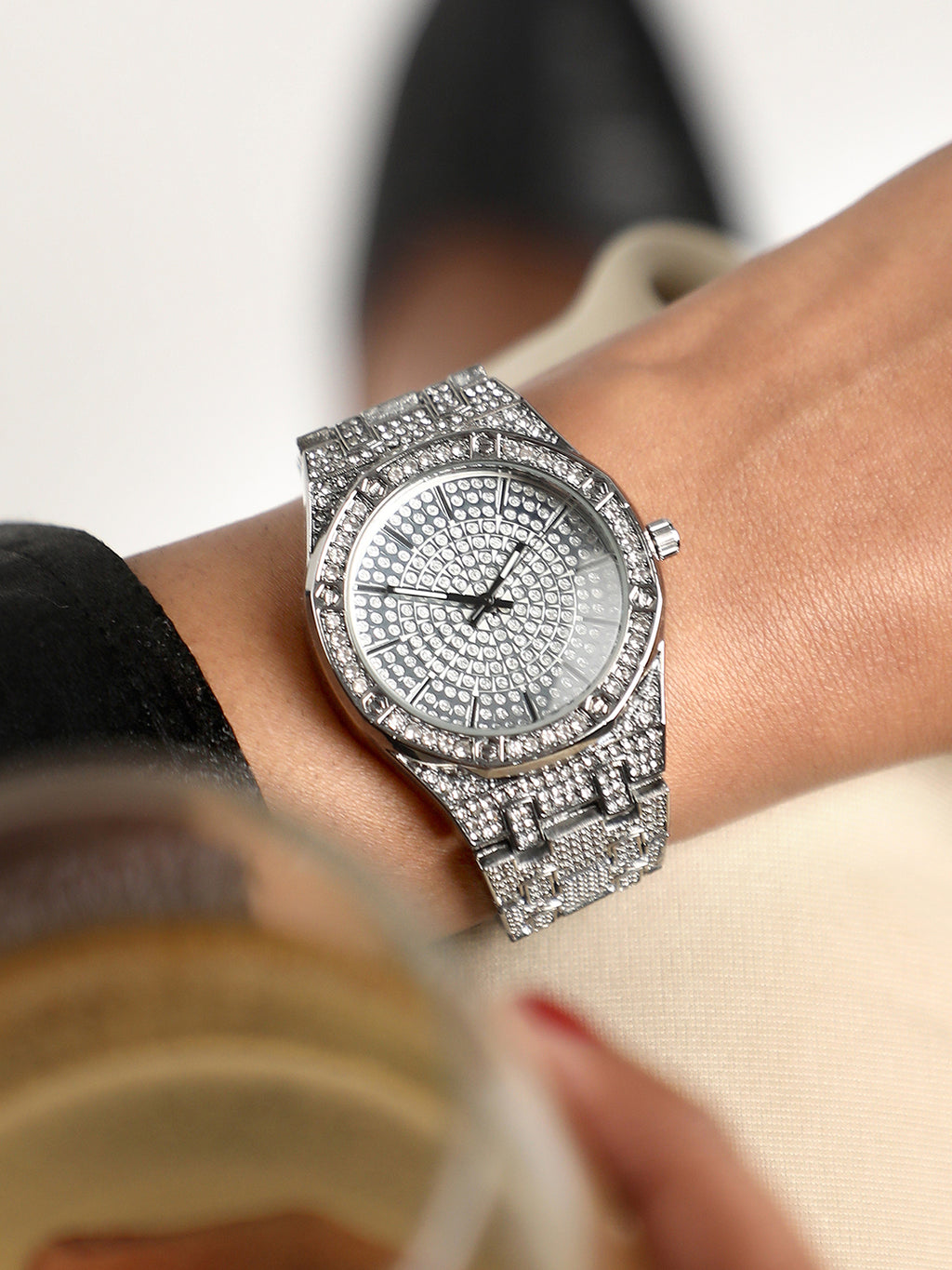 The Vérazzi Cushion Watch - Metallic Silver