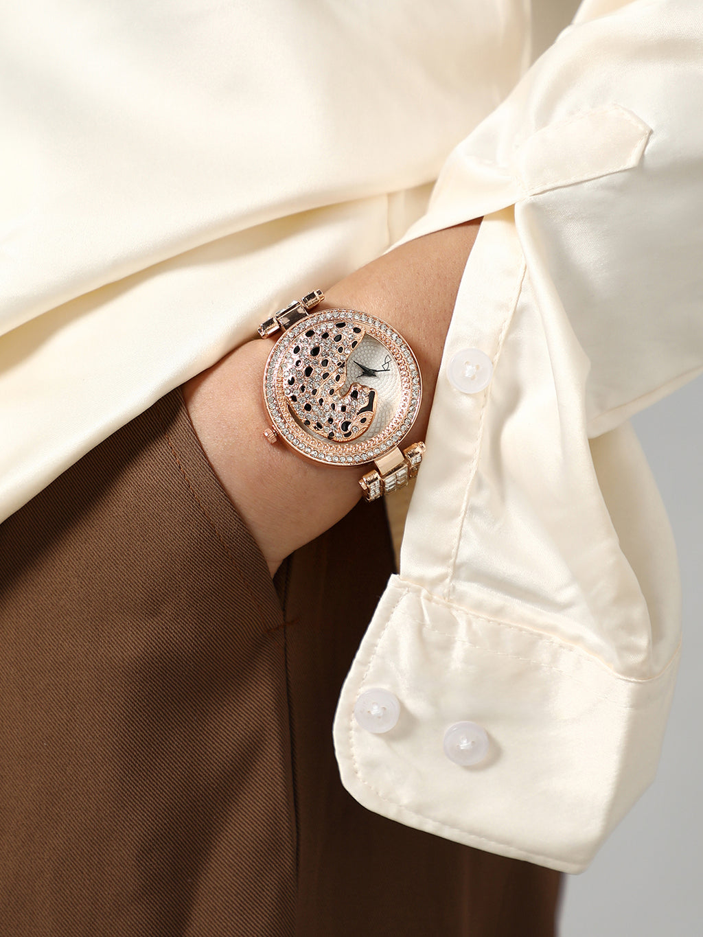 The Bijou Jaguar Round Watch - Rose Gold