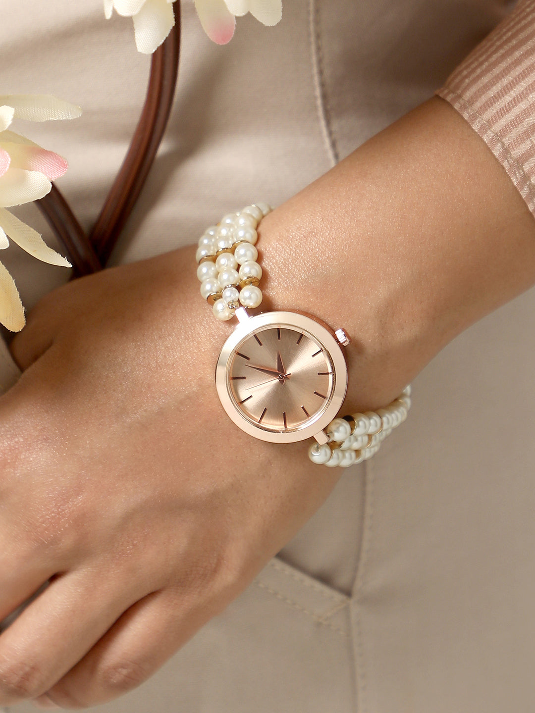 The Noor Round Watch - Pearl White