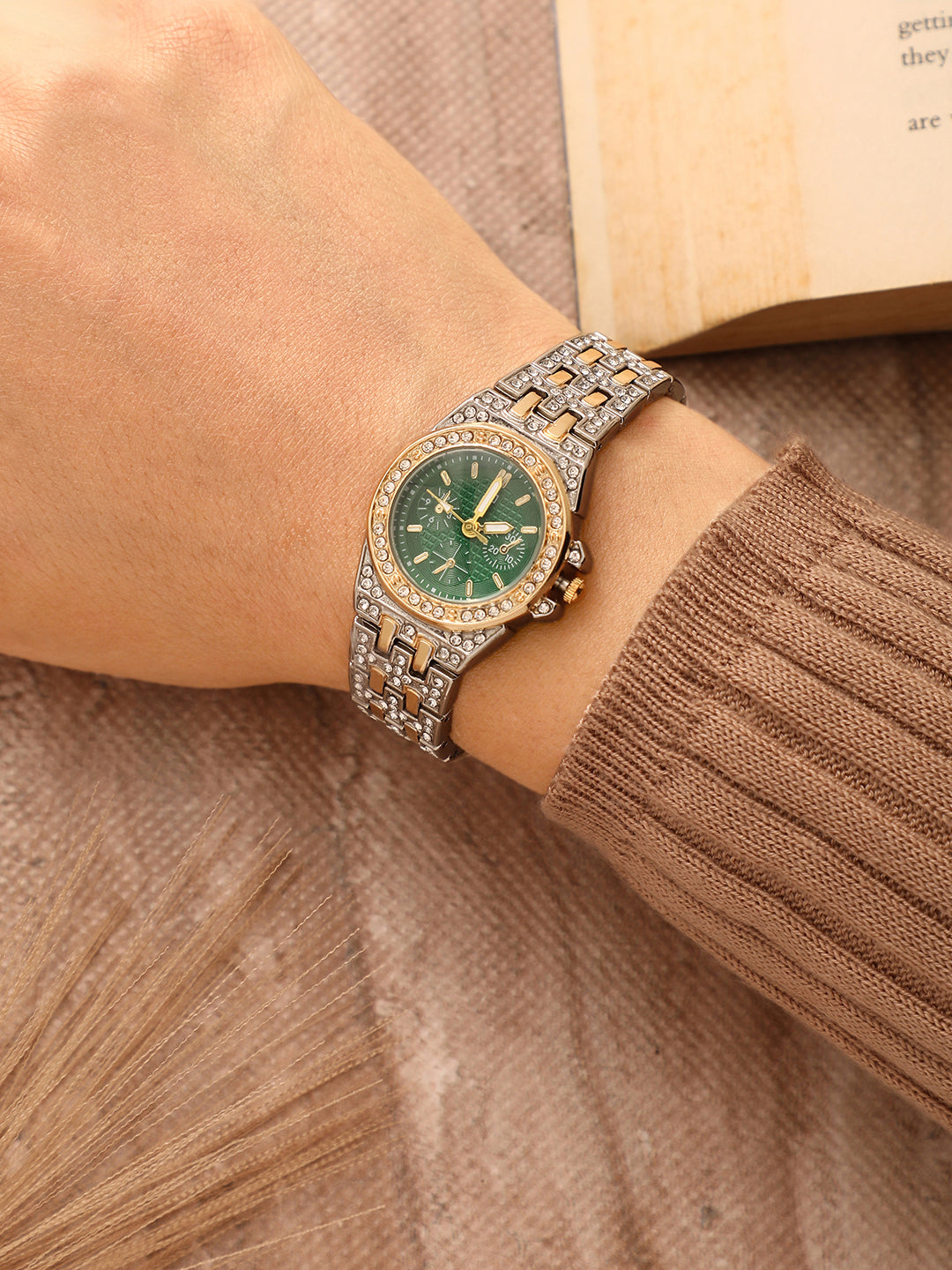 The Geneva H-Link Round Watch - Metallic Silver & Emerald Green