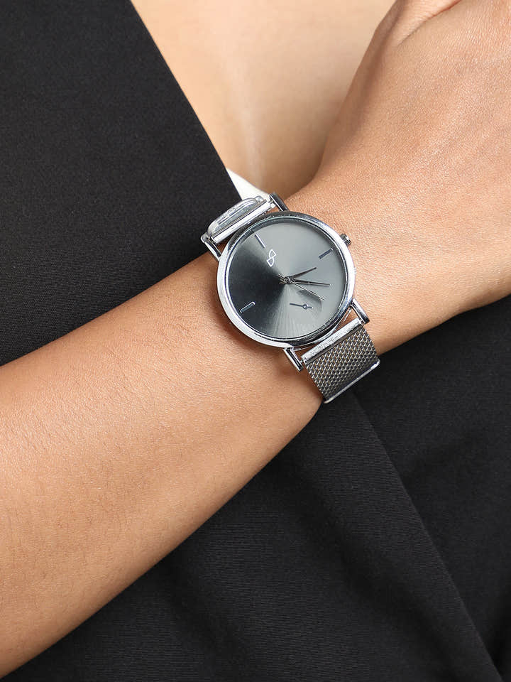 Solid Round Watch - Silver